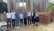 Hoằng Tiến trao tiền hỗ trợ nhà ở cho hộ nghèo, hộ gia đình chính sách, hộ khó khăn về nhà ở năm 2024